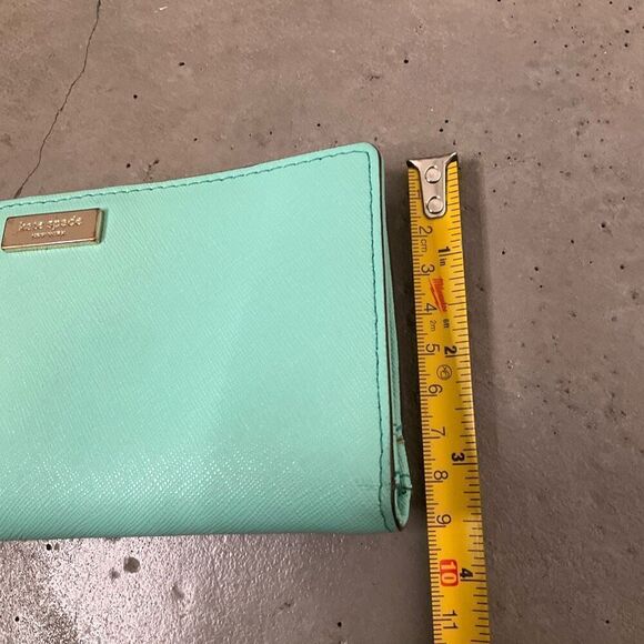 Kate Spade Bifold Wallet - Picture 8 of 8